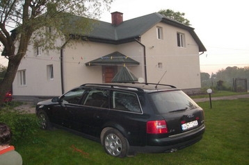 Poland Privát Kosmów, Exterior